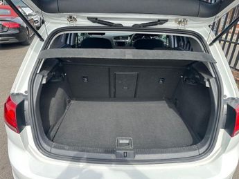 Volkswagen Golf SE TDI BLUEMOTION TECHNOLOGY DSG