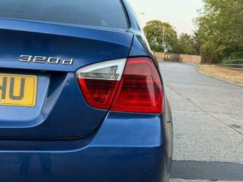 BMW 3 SERIES 2.0 320d SE Saloon 4dr Diesel Auto Euro 4 (163 ps)