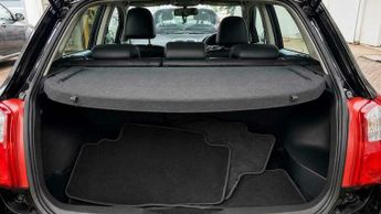 Toyota Auris 1.8 Auris Hybrid T Spirit CVT 5dr
