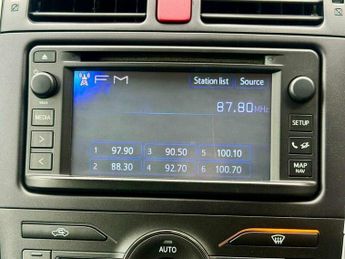 Toyota Auris 1.8 Auris Hybrid T Spirit CVT 5dr