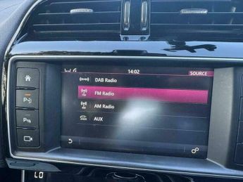 Jaguar XE 2.0d Portfolio Auto AWD Euro 6 (s/s) 4dr