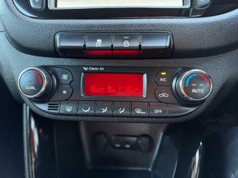 Kia Ceed 1.6 GDi 3 DCT Euro 5 5dr