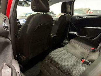 Vauxhall Astra 1.6 CDTi BlueInjection SRi Nav Auto Euro 6 (s/s) 5dr