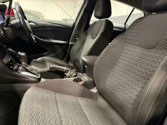 Vauxhall Astra 1.6 CDTi BlueInjection SRi Nav Auto Euro 6 (s/s) 5dr