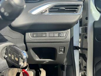 Peugeot 208 1.2 e-VTi PureTech Active EGC Euro 6 (s/s) 5dr