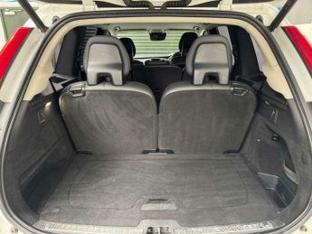 Volvo XC90 2.0 XC90 Momentum D5 AWD Auto 4WD 5dr