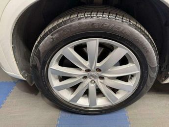 Volvo XC90 2.0 XC90 Momentum D5 AWD Auto 4WD 5dr