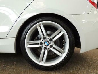 BMW 1 SERIES 3.0 130i M Sport Steptronic Euro 4 5dr
