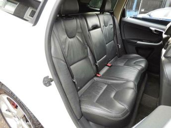 Volvo XC60 2.4 D5 R-Design Geartronic AWD Euro 5 5dr