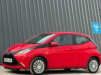 Toyota AYGO 1.0 VVT-i x-play x-shift Euro 5 5dr Euro 5