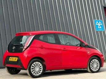 Toyota AYGO 1.0 VVT-i x-play x-shift Euro 5 5dr Euro 5
