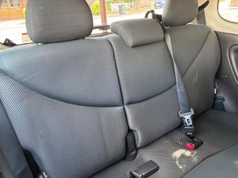 Toyota Yaris VVTI T SPIRIT