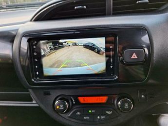 Toyota Yaris 1.5 VVT-h Design