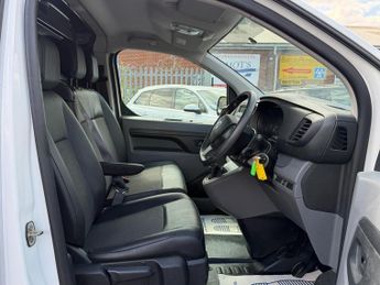 Vauxhall Vivaro 1.5 Turbo D 2900 Edition Panel Van 5dr Diesel Manual L2 H1 Euro 