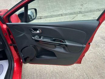 Renault Clio 1.2 16V Dynamique MediaNav Euro 5 5dr