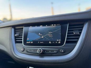 Vauxhall Grandland X 1.6 13.2kWh Business Edition Nav Auto Euro 6 (s/s) 5dr