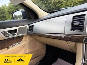 Jaguar XF D LUXURY SPORTBRAKE
