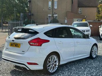 Ford Focus 1.0T EcoBoost ST-Line Euro 6 (s/s) 5dr