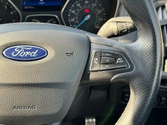 Ford Focus 1.0T EcoBoost ST-Line Euro 6 (s/s) 5dr