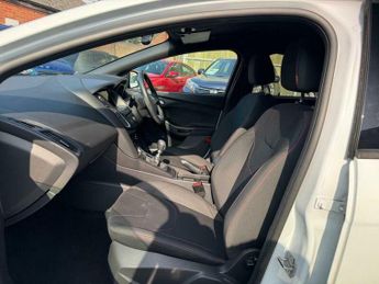 Ford Focus 1.0T EcoBoost ST-Line Euro 6 (s/s) 5dr