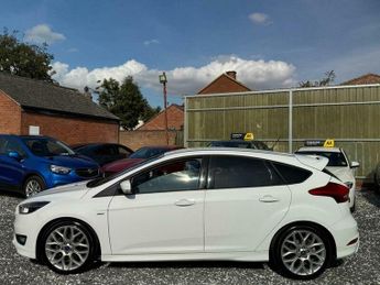 Ford Focus 1.0T EcoBoost ST-Line Euro 6 (s/s) 5dr