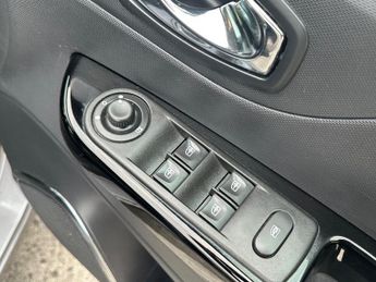 Renault Captur 1.5 dCi ENERGY Dynamique S MediaNav SUV 5dr Diesel Manual Euro 5