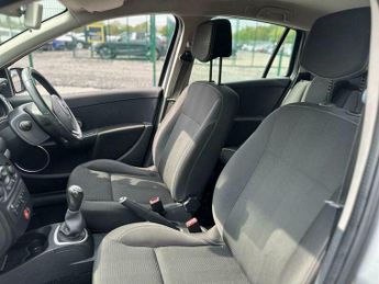 Renault Clio 1.2 Dynamique Sport Tourer 5dr