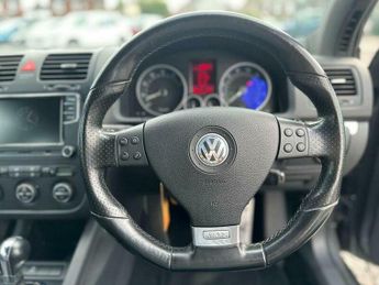 Volkswagen Golf R32 3.2 V6 R32 DSG 4Motion 5dr