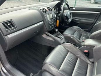 Volkswagen Golf R32 3.2 V6 R32 DSG 4Motion 5dr