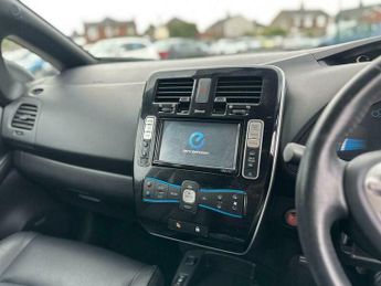 Nissan Leaf 24kWh Tekna Auto 5dr