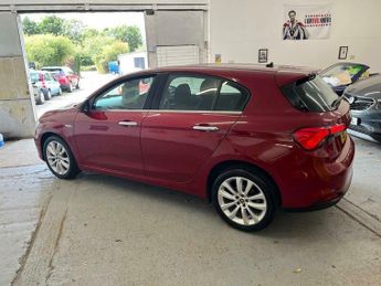Fiat Tipo 1.4 MPI Lounge Euro 6 5dr