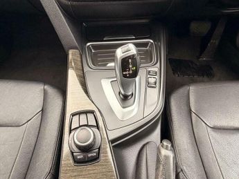 BMW 3 SERIES 2.0 318d Luxury Auto Euro 5 (s/s) 4dr
