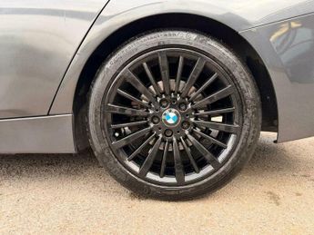 BMW 3 SERIES 2.0 318d Luxury Auto Euro 5 (s/s) 4dr