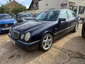 Mercedes-Benz E Class E300 TURBO DIESEL OM606