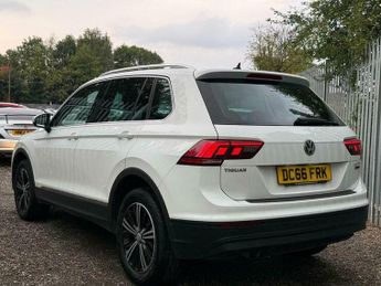 Volkswagen Tiguan 2.0 TDI BlueMotion Tech SE Navigation DSG 4Motion Euro 6 (s/s) 5