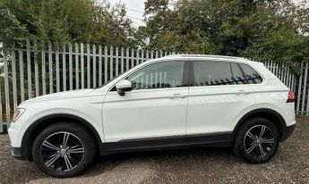 Volkswagen Tiguan 2.0 TDI BlueMotion Tech SE Navigation DSG 4Motion Euro 6 (s/s) 5