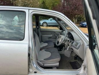 Nissan Micra 1.4 16v S CVT 5dr