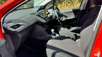 Peugeot 208 1.2 PureTech Allure Euro 6 5dr
