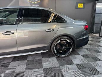 Audi A4 TDI S LINE BLACK EDITION