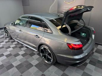 Audi A4 TDI S LINE BLACK EDITION