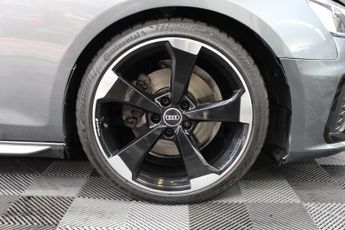 Audi A4 TDI S LINE BLACK EDITION