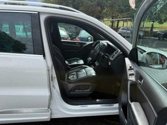 Volkswagen Tiguan 2.0 TDI BlueMotion Tech R-Line Edition DSG 4WD Euro 6 (s/s) 5dr