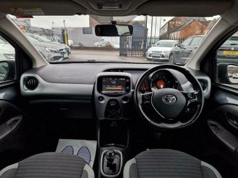 Toyota AYGO 1.0 VVT-i x-play x-shift Euro 6 5dr