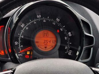 Toyota AYGO 1.0 VVT-i x-play x-shift Euro 6 5dr