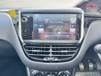 Peugeot 208 1.2 VTi PureTech Style Euro 5 5dr