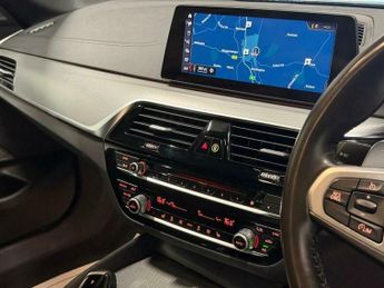 BMW 5 SERIES 2.0 520d M Sport Auto xDrive Euro 6 (s/s) 4dr