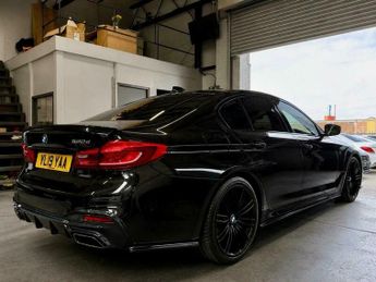 BMW 5 SERIES 2.0 520d M Sport Auto xDrive Euro 6 (s/s) 4dr
