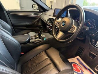 BMW 5 SERIES 2.0 520d M Sport Auto xDrive Euro 6 (s/s) 4dr