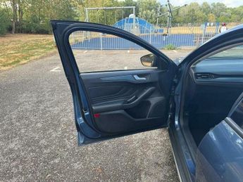 Ford Focus 1.0T EcoBoost Active X Auto Euro 6 (s/s) 5dr