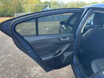 Ford Focus 1.0T EcoBoost Active X Auto Euro 6 (s/s) 5dr